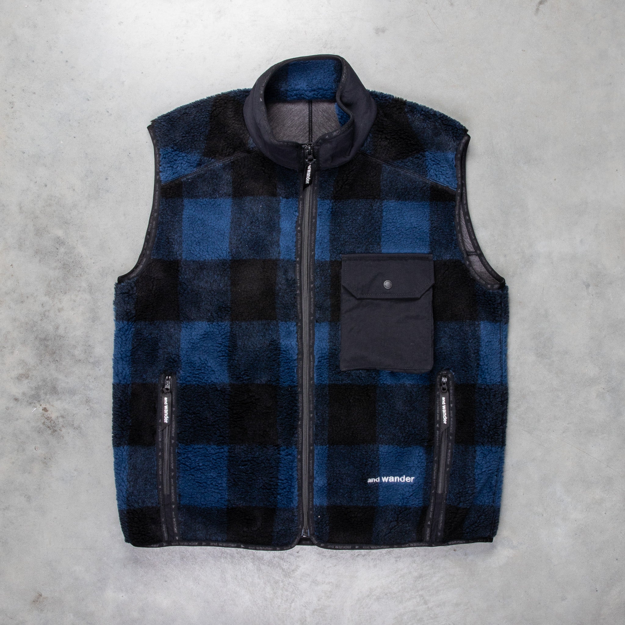 And Wander Fleece Boa Vest Check Blue – Frans Boone Store