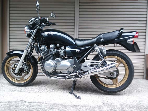 RC-ENGINEERING //RCエンジニアリング／zephyr750 装着例 - KERKER JAPAN