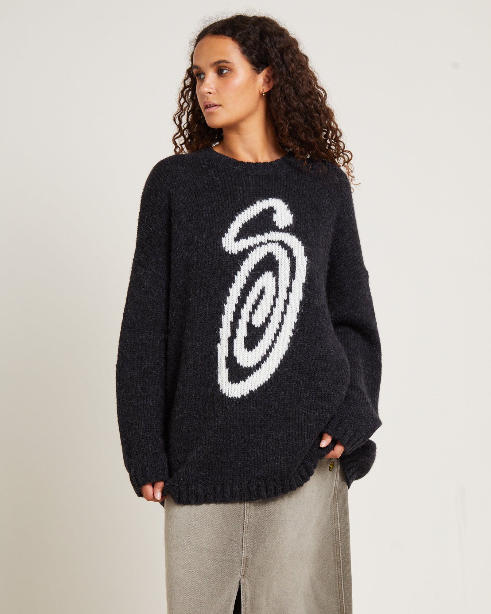 Curly S Oversized Knit Black – General Pants Co.