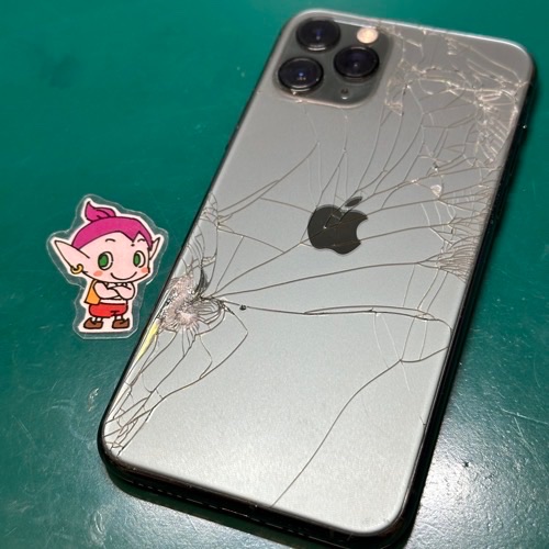 立川市からのお客様 iPhone11 Pro｜背面フレーム交換修理 - 立川の