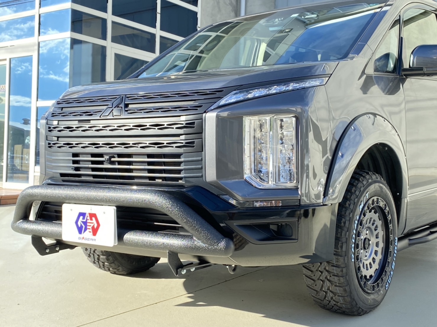 三菱 デリカD:5 フロントガードバー ブルバー ステンレス 中古 デリカ