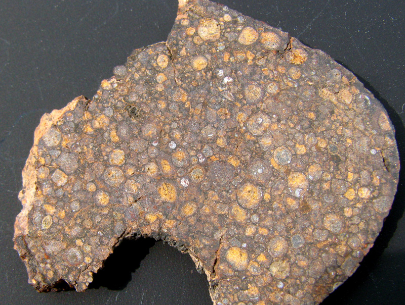 ノースウエストアフリカ1180隕石 (CR2炭素質コンドライト）