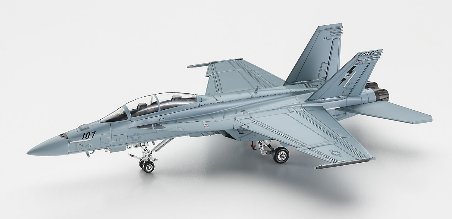 F/A-18F スーパー ホーネット “トップガン” | 株式会社 ハセガワ