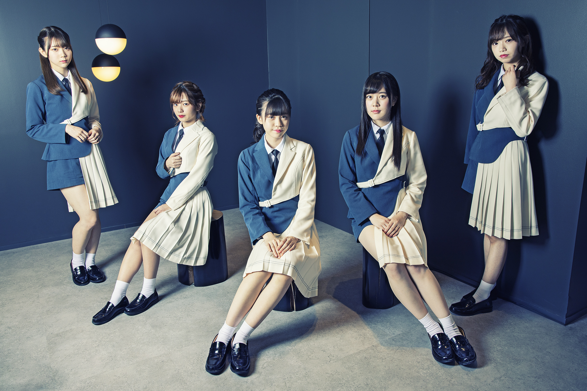 秋元康プロデュース・総勢52名のアイドルグループ「ラストアイドル」が