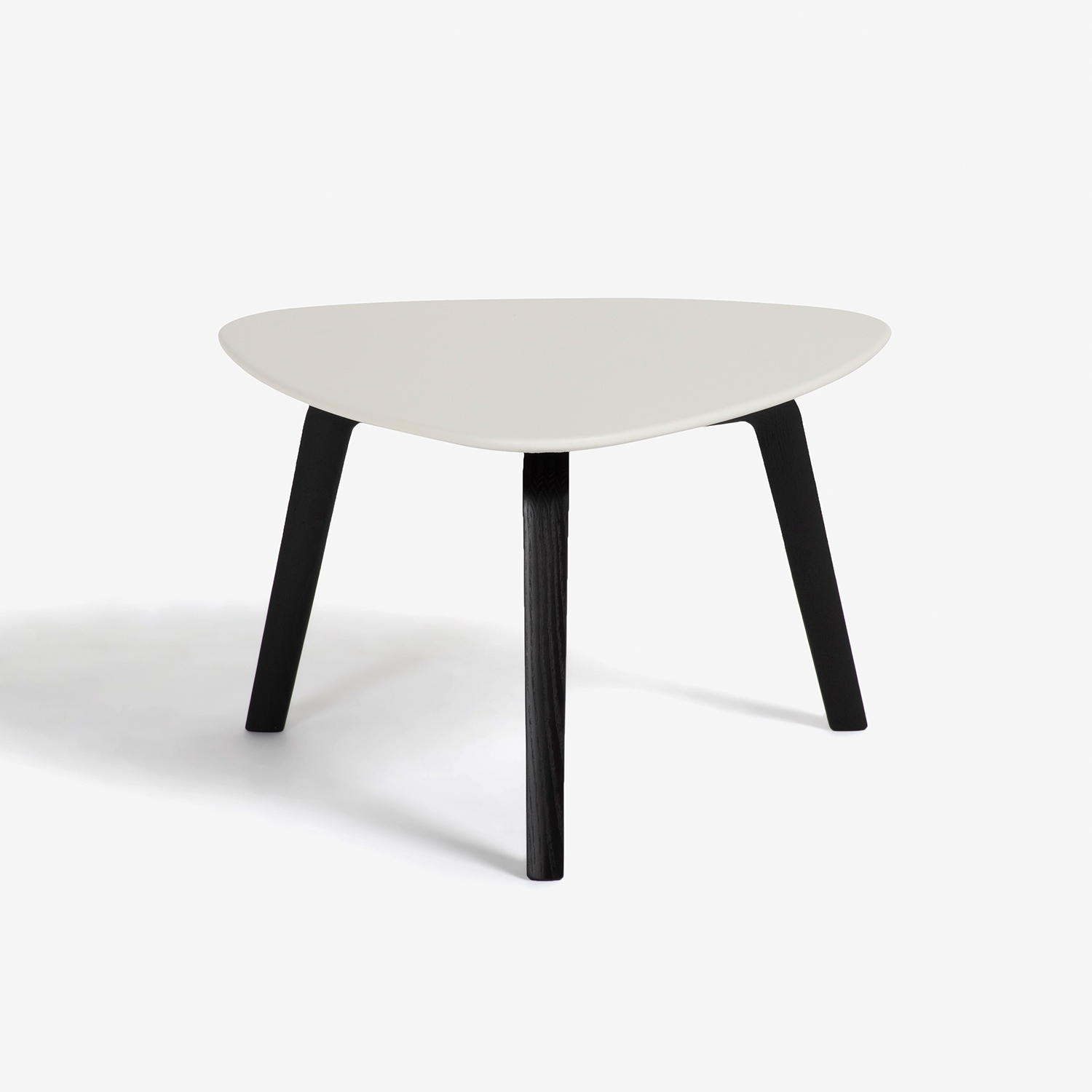 PoltronaFrau（ポルトローナ・フラウ）サイドテーブル「フィオリーレ