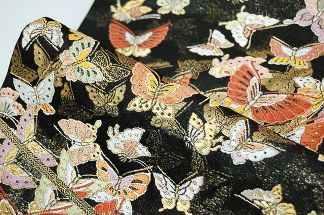 袋帯【fukuro-040】黒地に蝶の柄 赤地の振袖にぜひどうぞ♪ - きもの館