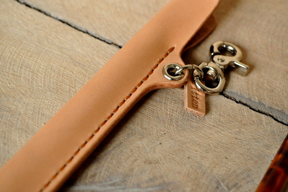 アンティーク 煙管 キセルセット 骨彫刻 革ケース 真鍮製 レトロ 喫煙具