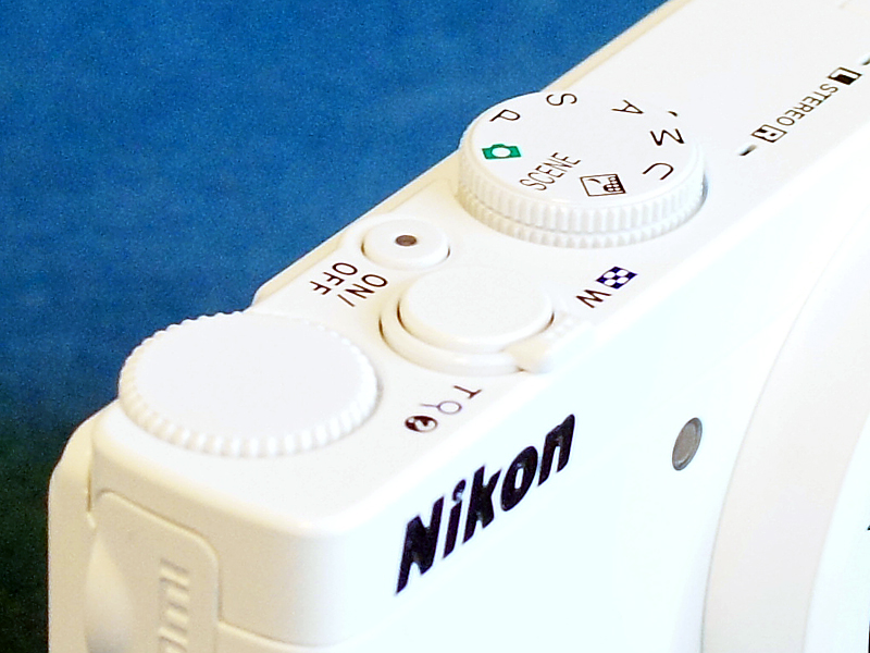 ニコン COOLPIX P310の外観をみる /monox デジカメ 比較 レビュー