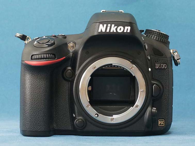 ニコン Nikon D610 フルサイズ・デジタル一眼レフ /monoxデジカメ比較