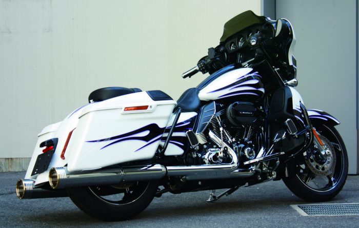 最新ミルウォーキーエイト(2021年～）対応 ツーリング用マフラー