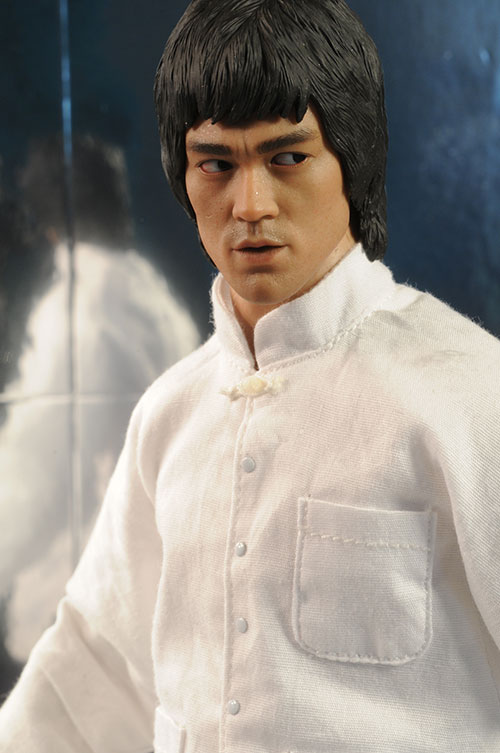 Review and photos of Hot Toys Bruce Lee Enter the Dragon DX04