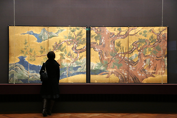 国宝《檜図屏風》が4曲1双に ── 東京国立博物館 | ニュース