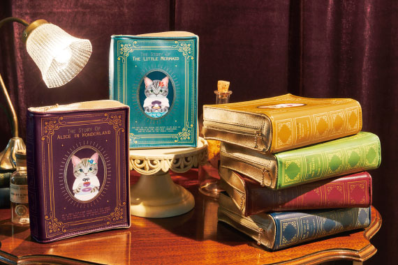 童話の主人公は猫！？アンティーク調の洋書風ポーチが完成