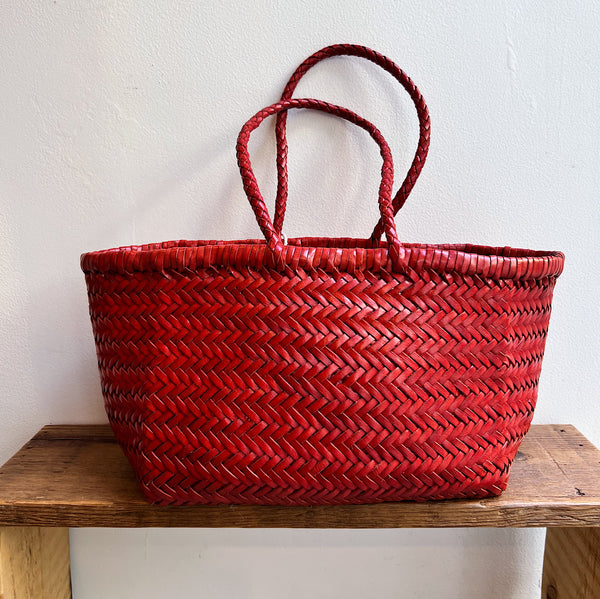 A96DC82D-6A01-4D5D-B150-