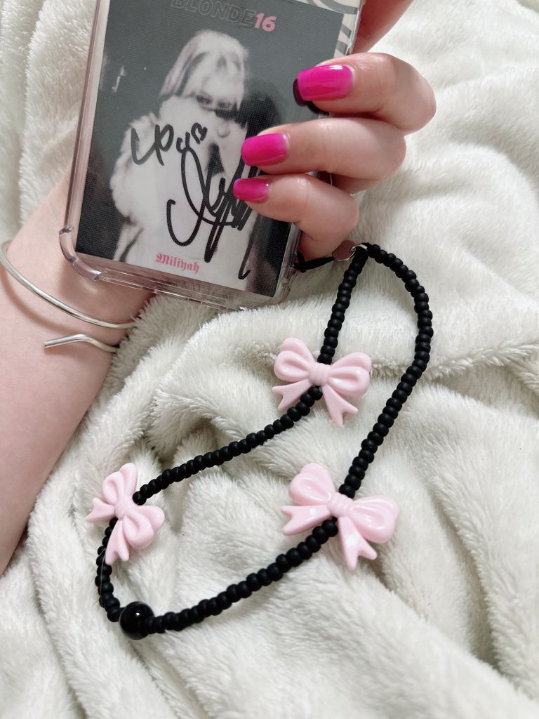 海外セレブも愛用♡ハンドメイドストラップブランド #stringting