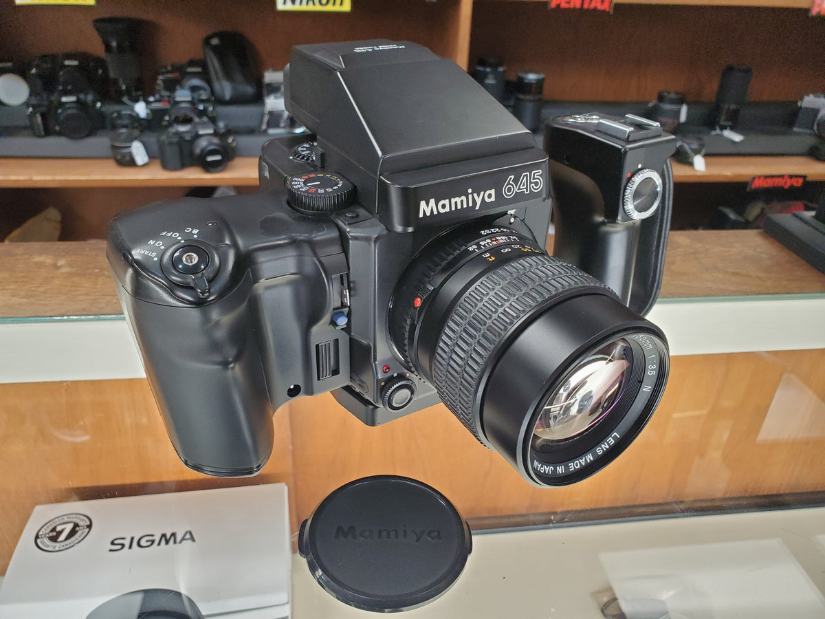 Mamiya 645 Super w/Grips, 150mm F3.5 N, almost MINT, CLA'd, Canada