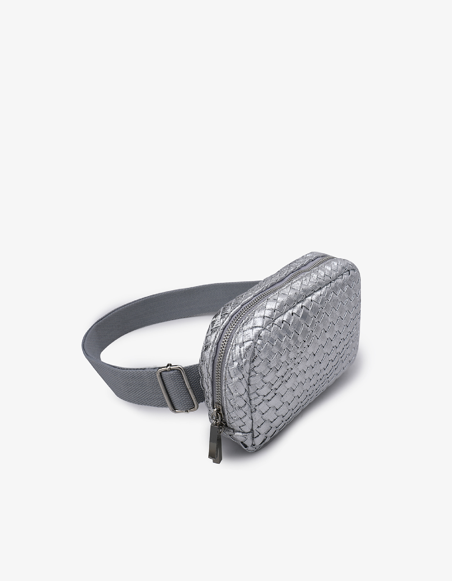 EVERLEIGH WOVEN BELT BAG SILVER – REMI/REID