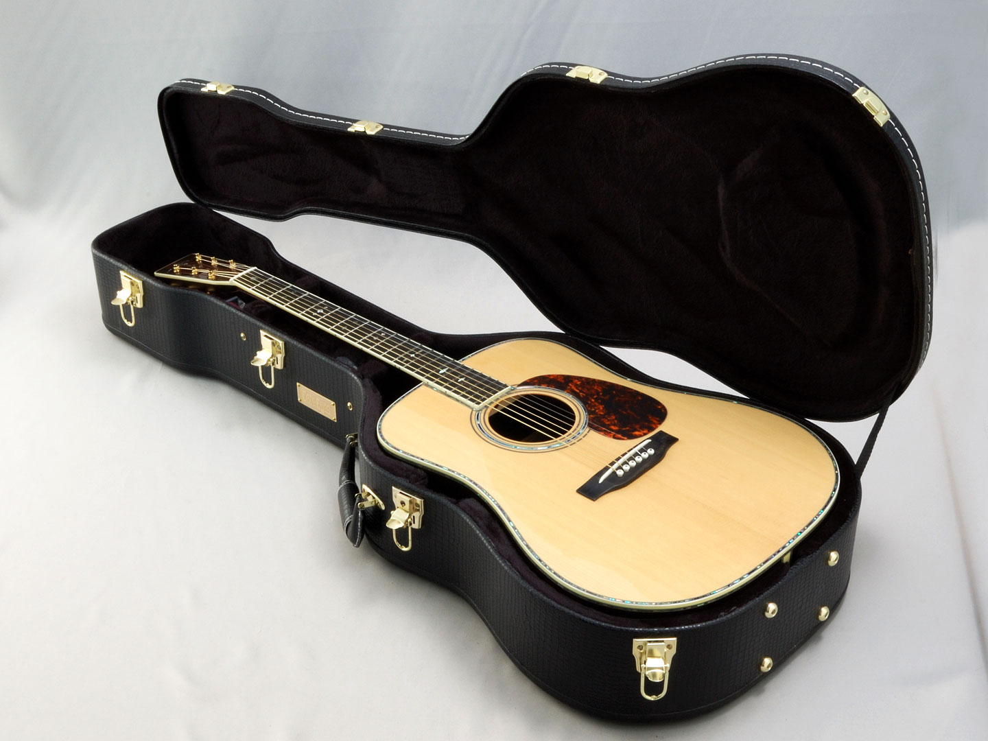 Cat'sEyes/CE185 【驚異的なのボディ鳴りと厚みのあるサウンド