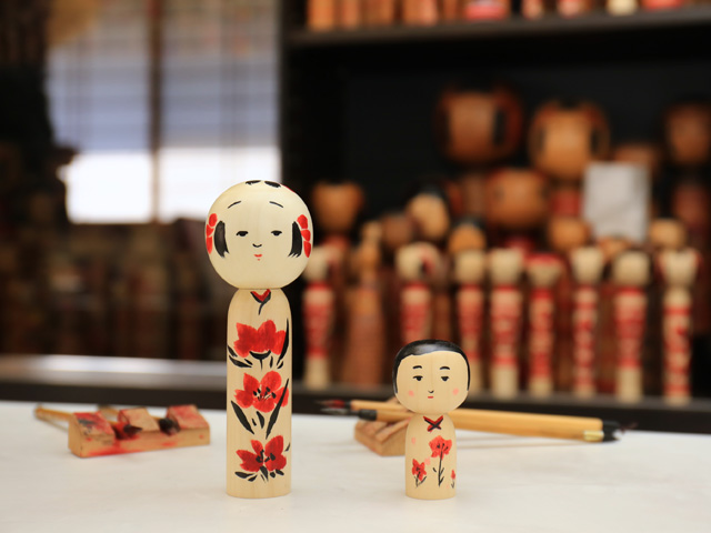 こけしの絵付け体験 | SENDAI SATOYAMA RIDE