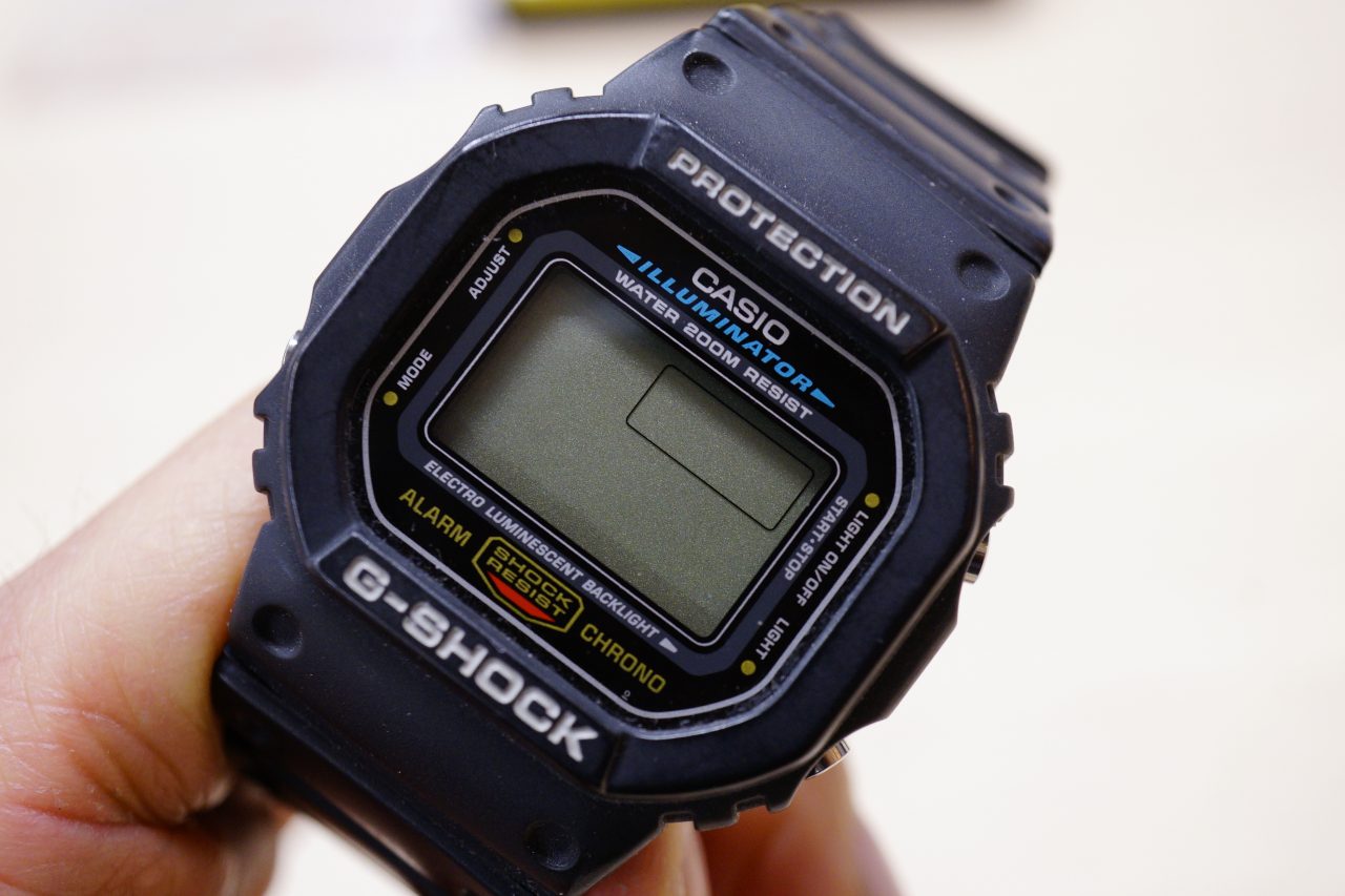 時計の電池がバッテリーアウトになったので、ちょっと交換してみた