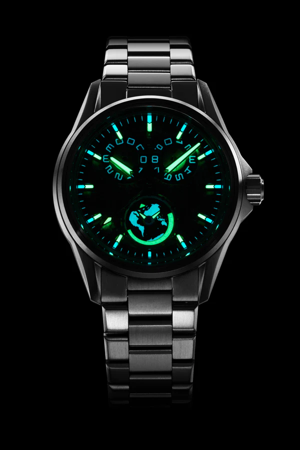 Zelos Spearfish Dual Time TI Spark - SeriousWatches.com