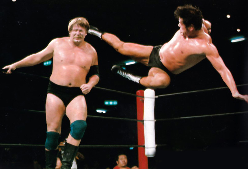 アントニオ猪木の延髄斬り