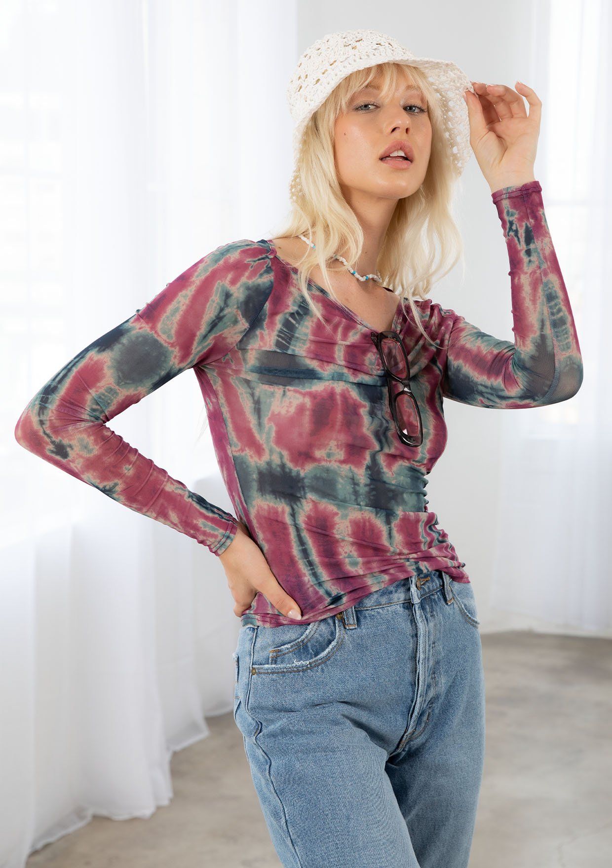 I-13647K-RMR-AM_DUSTYTEAL-WINE