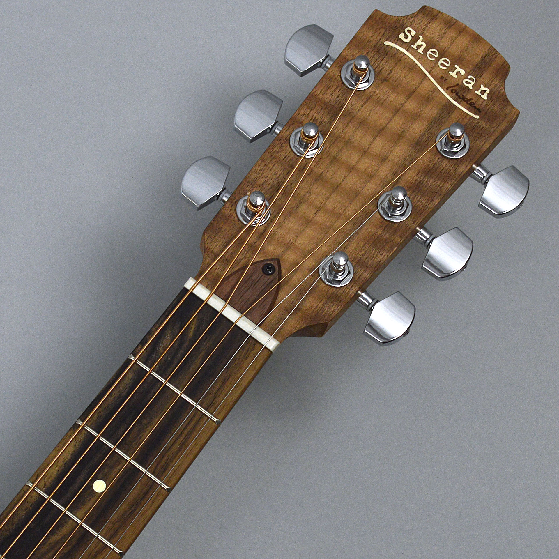 アコースティックギター】Sheeran by Lowden（シーランバイローデン