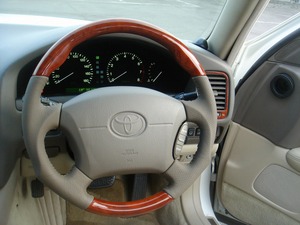 20セルシオ後期にガングリップタイプのウッドコンビステアリングに