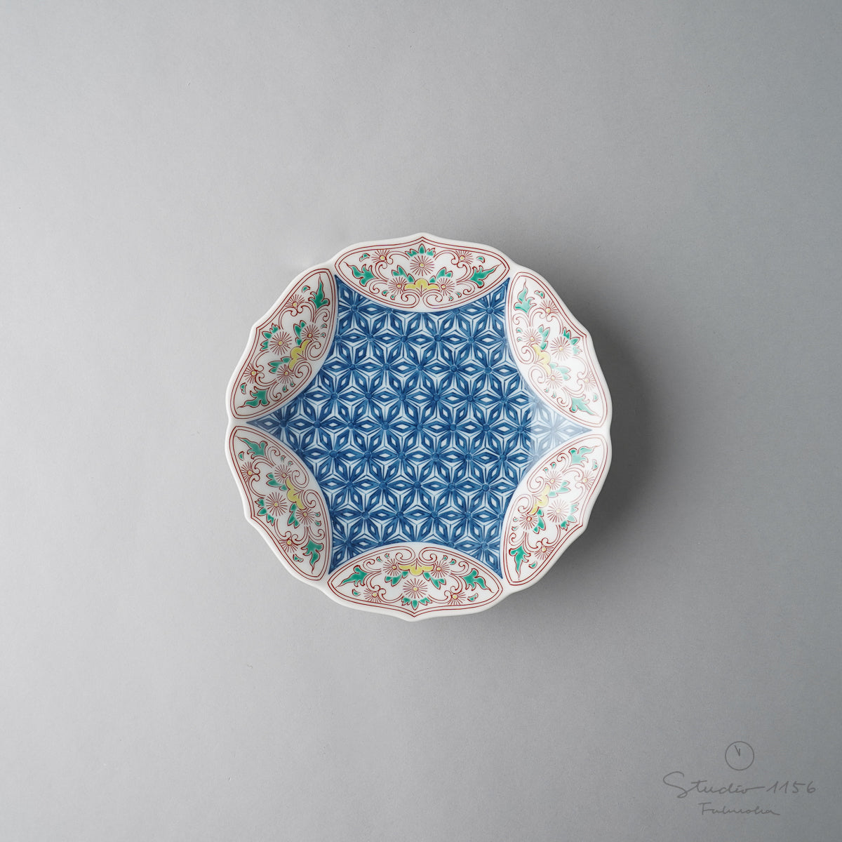 有田焼 色鍋島麻の葉地紋 桔梗縁 銘々皿 15.5cm 其泉窯の通販