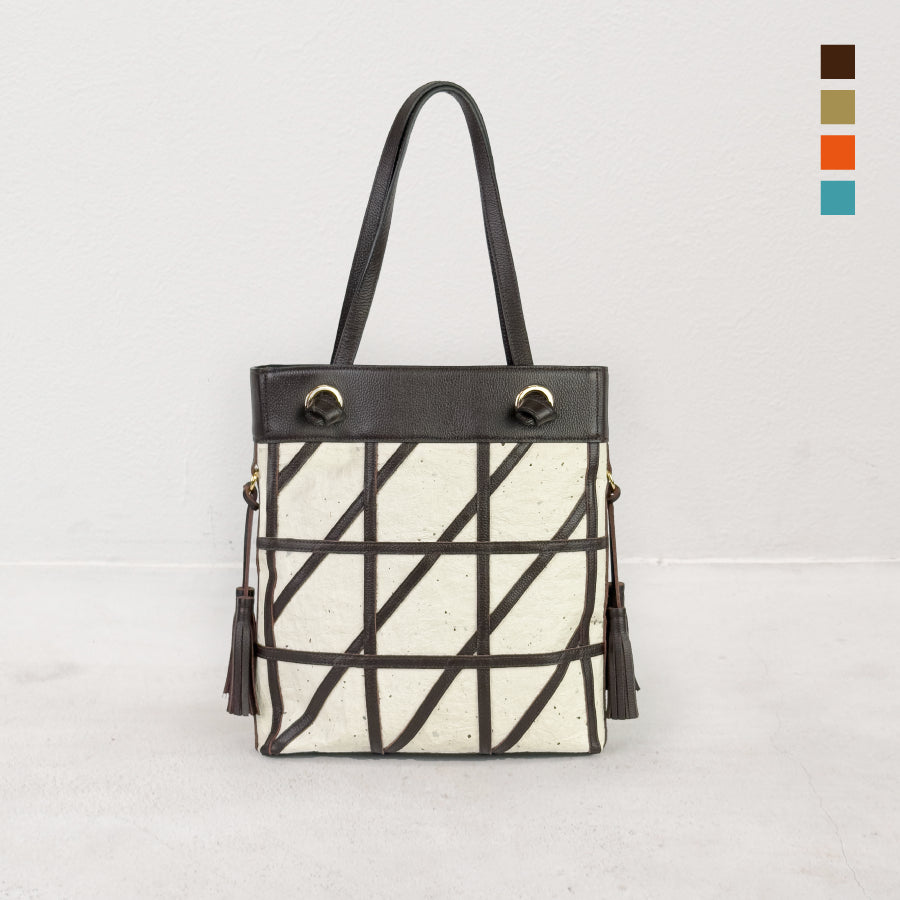 幾何学模様ショルダーバッグ 美濃の手漉き和紙 ✗ 本革 – 和然 WASHIKA