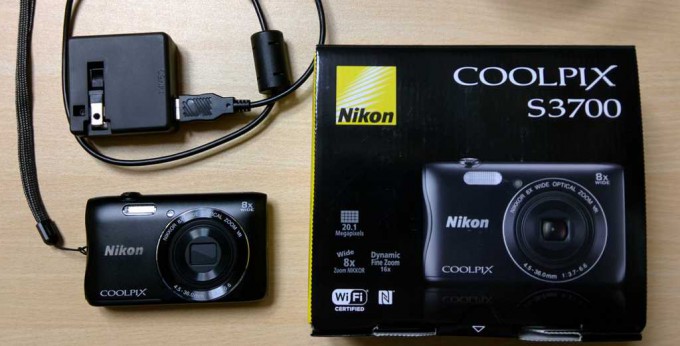 ニコン COOLPIX S3700 購入。想像していたより小さく軽かった。 | 忘れ荘
