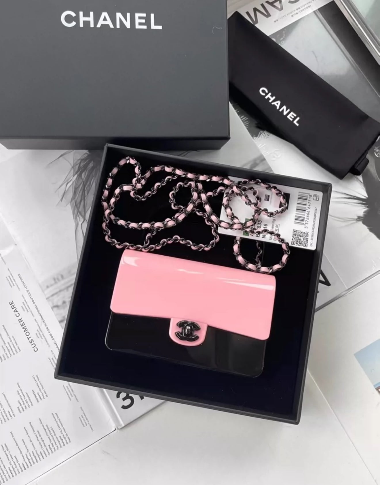 Chanel 21 black and Pink acrylic box minaudière – Wararni.com