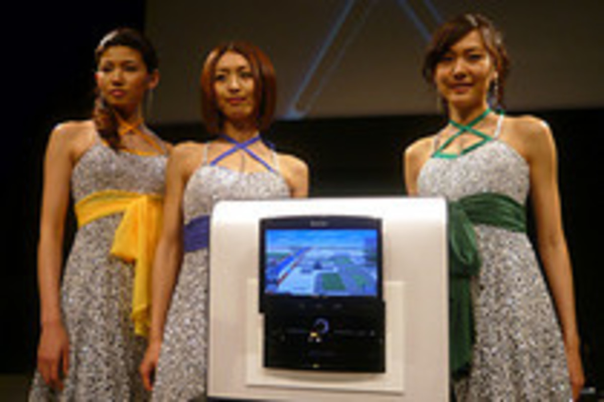 パナソニック・ストラーダFクラス」ニューモデル発売 フルチェンジと