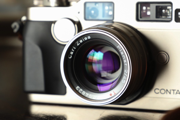 CONTAX G用レンズ「Carl Zeiss Planar T* 45mm F2」を購入しました。