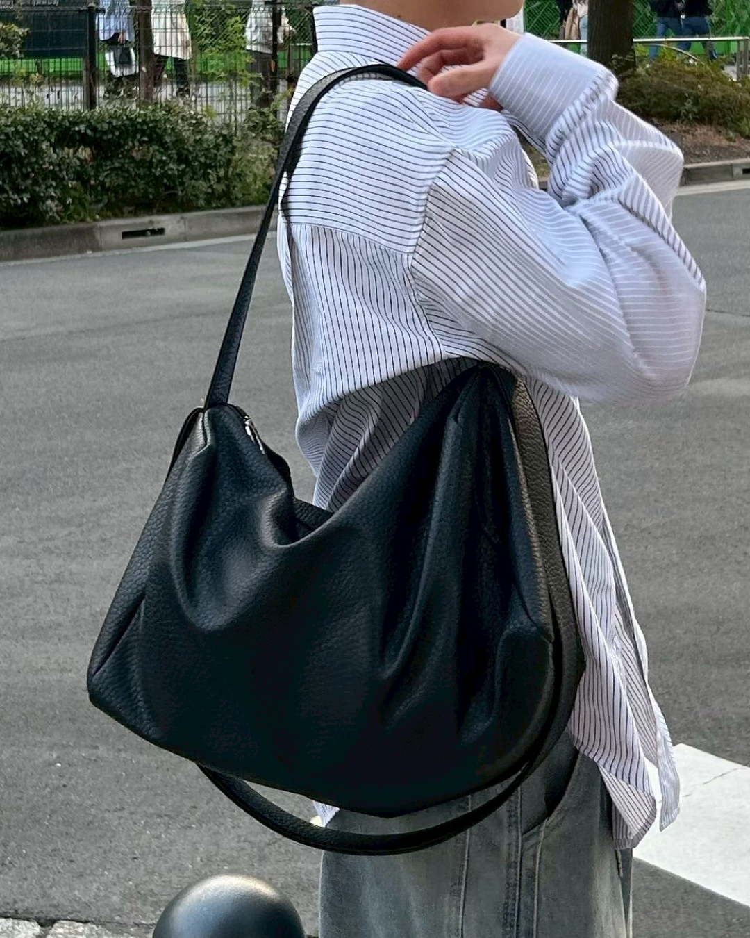 ビッグレザーショルダーバッグ AS0079 – YOLO（ヨロ）｜ファッション通販