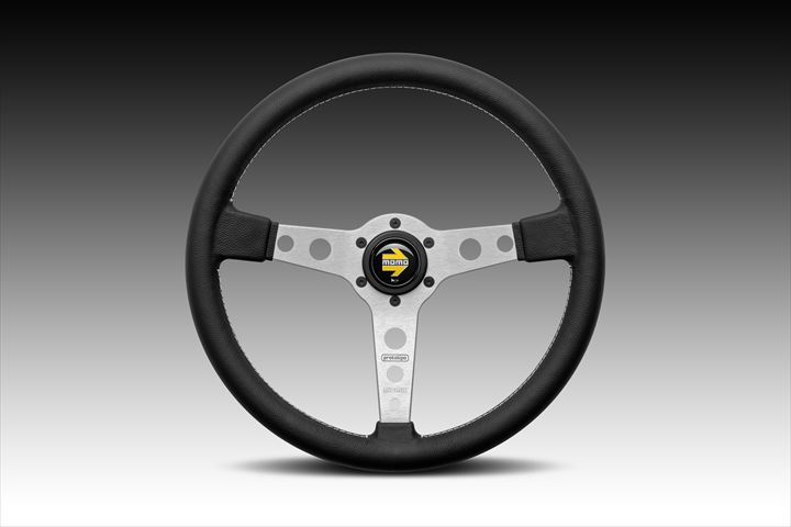 MOMO】ステアリング新製品「PROTOTIPO」待望の370mmが3月22日新発売