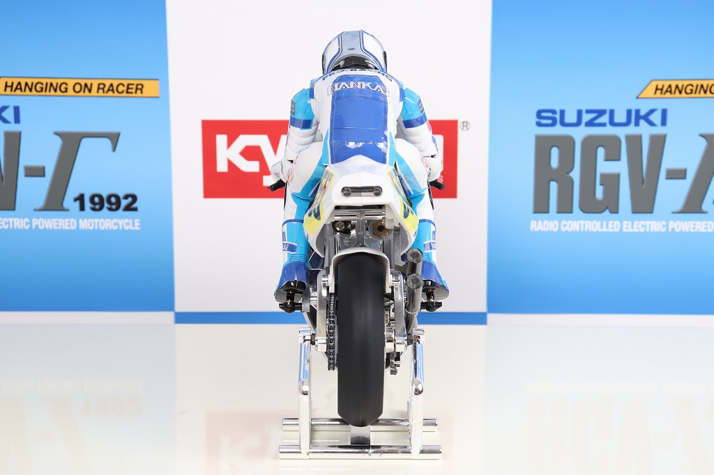 ドールと京商ハングオンレーサー「SUZUKI RGV-Γ」 (撮影編)