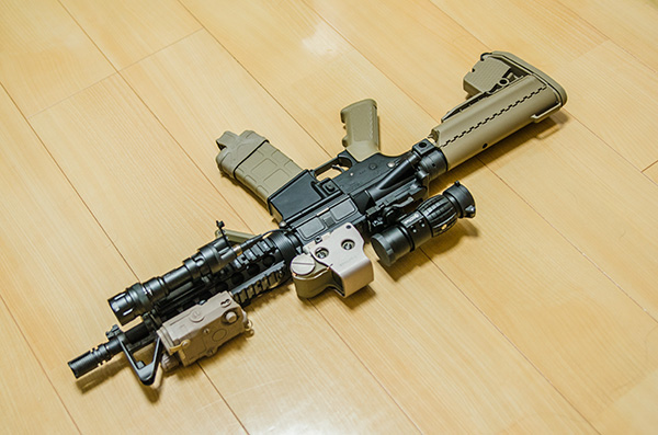 次世代電動ガン M4 CQB-R – 8log