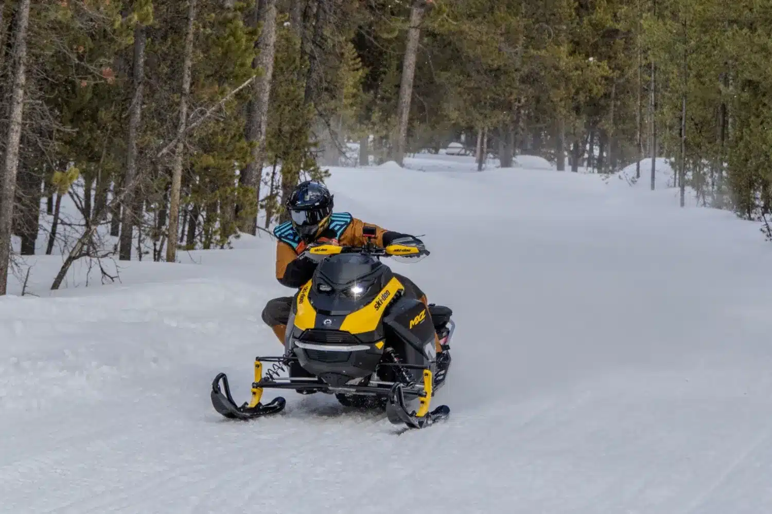 2026 Ski-Doo MXZ NEO+ test drive - 4Ridersmag