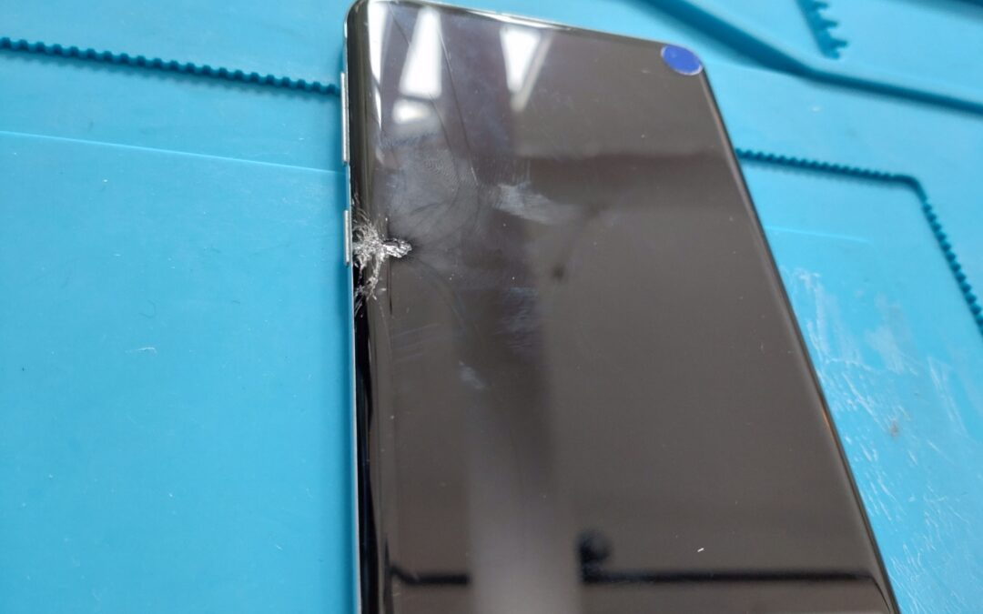 Samsung Galaxy S10 本体 青色 画面割れあり Samsung Galaxy S10 本体