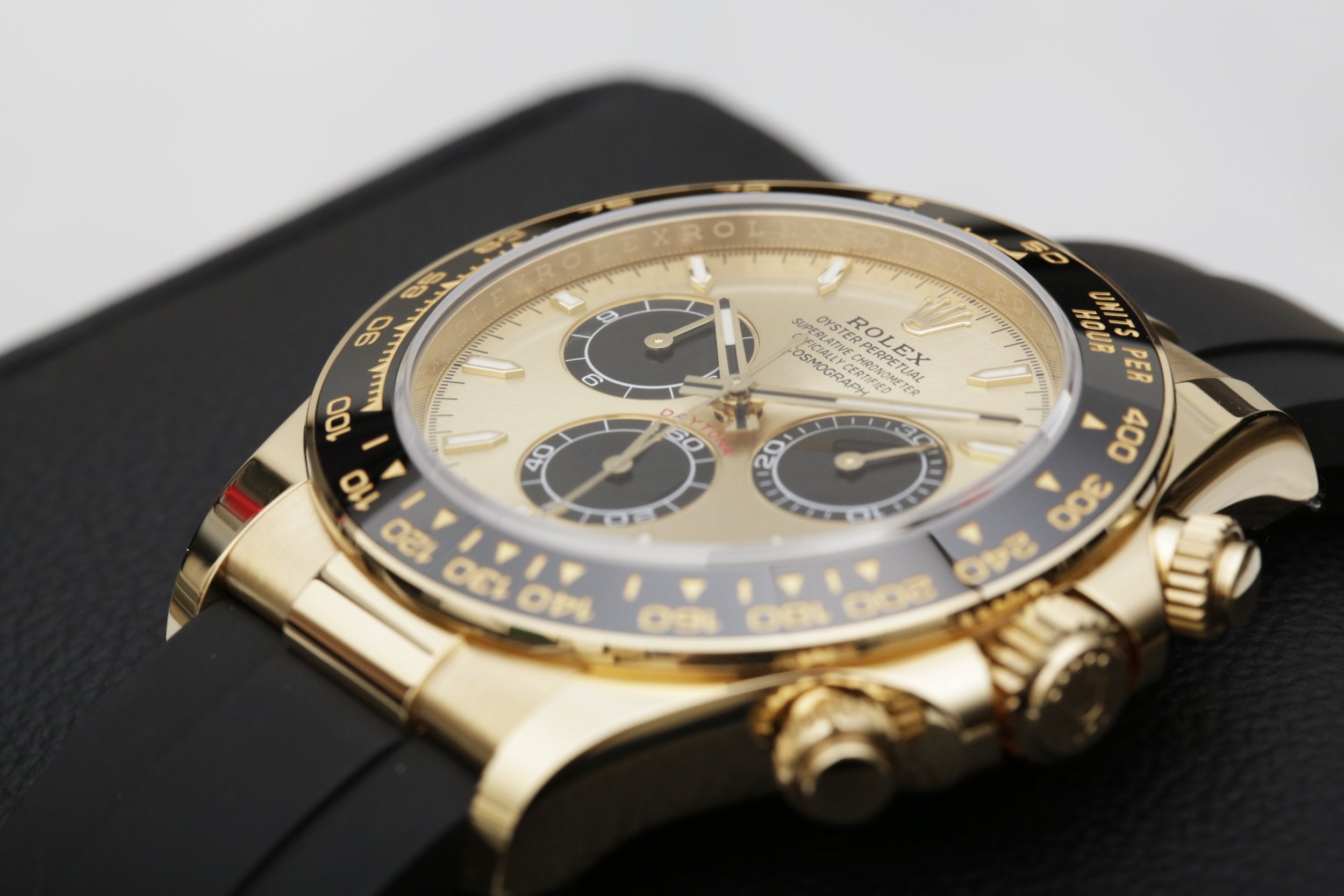 Rolex Daytona 126518LN yellow gold Oysterflex 