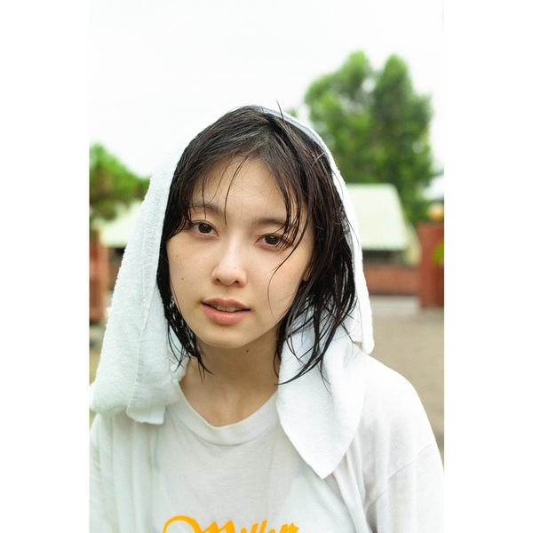 加藤小夏 写真集 二日月 通販｜セブンネットショッピング