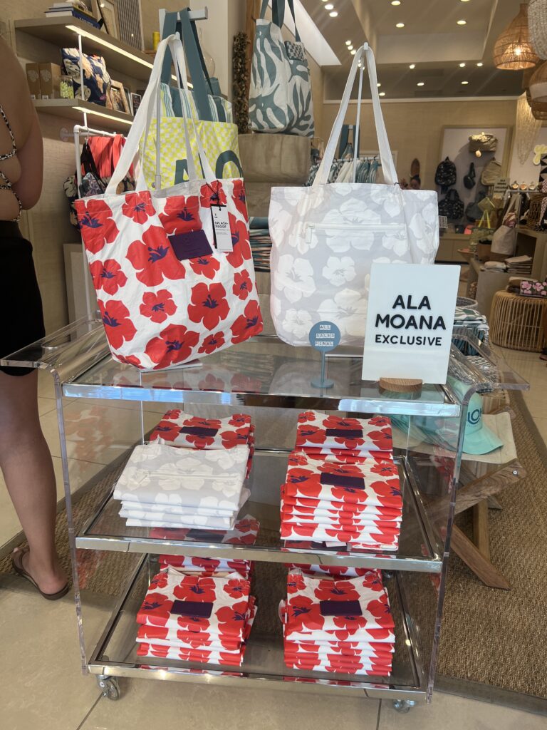 アロハコレクションがアラモアナにオープン！店舗限定グッズや在住ママ