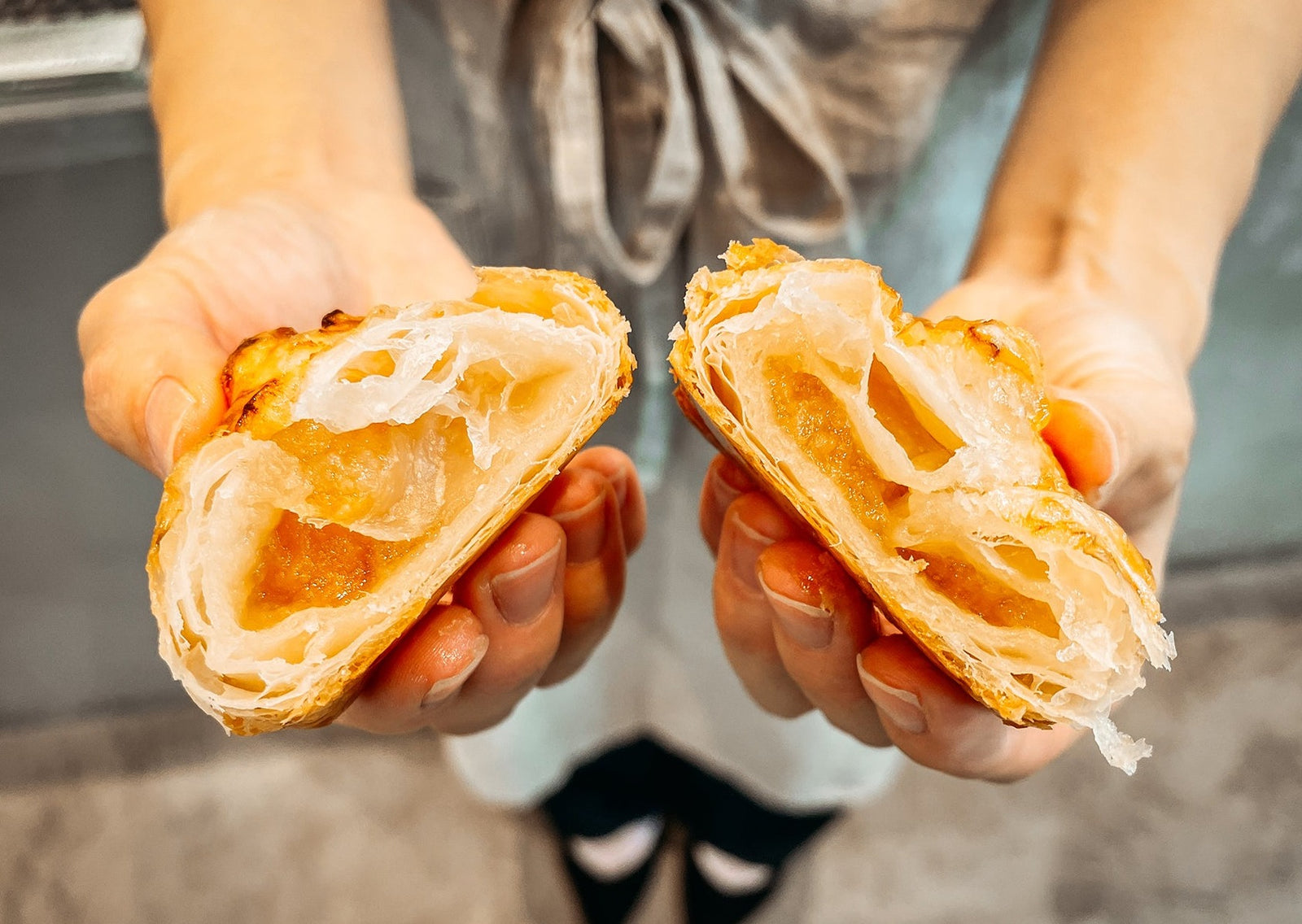 432factory〉のサクふわぁアップルパイで、“ちょっとした非日常”を