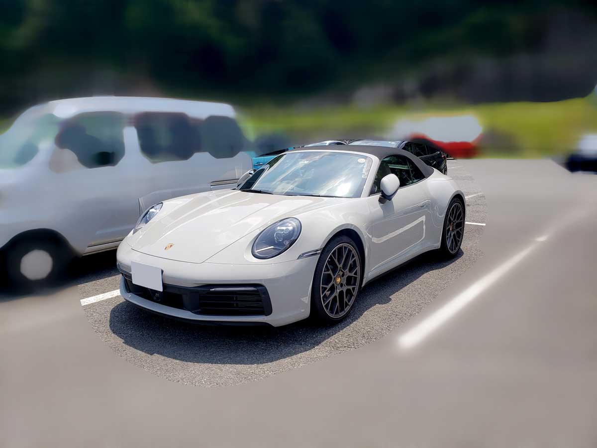 ポルシェ992 そっくりさん：エクスクルーシブデザインテールライトの