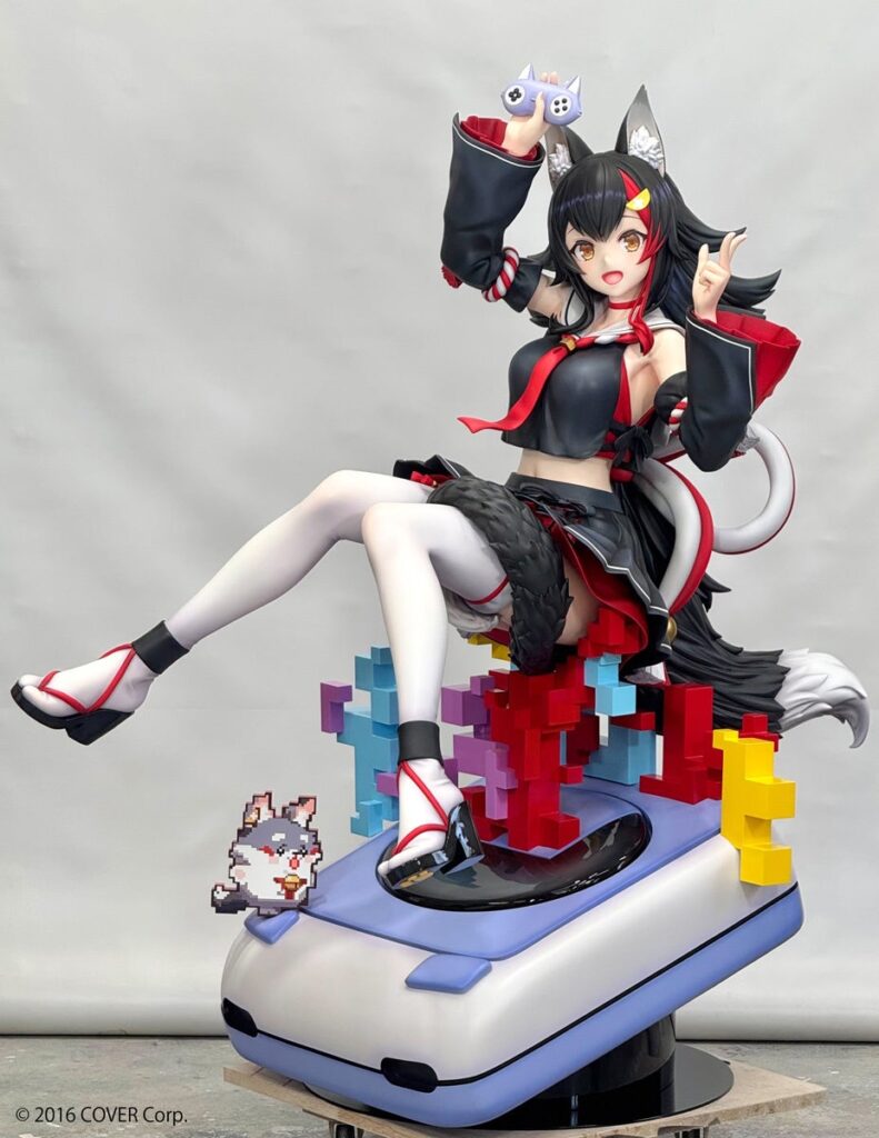 ホロライブ「大神ミオ」がフィギュア化 白上フブキと一緒に“等身大”版