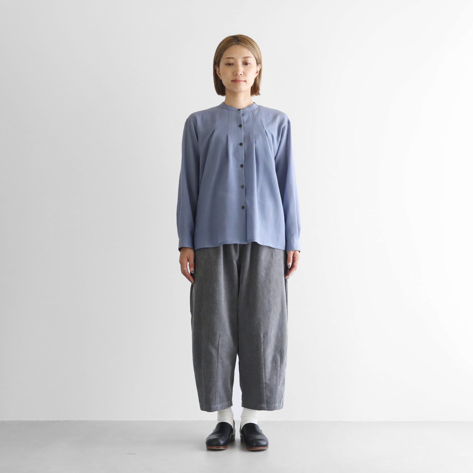 ウォッシャブルウールタックブラウス U113をリリースしました／ – HUIS