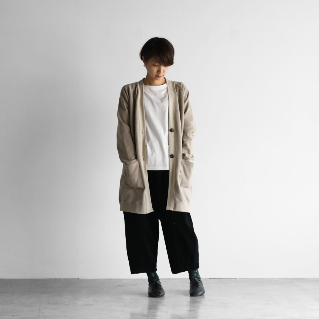 HUIS in house］SUVINスウェットロングカーディガン（カーキベージュ