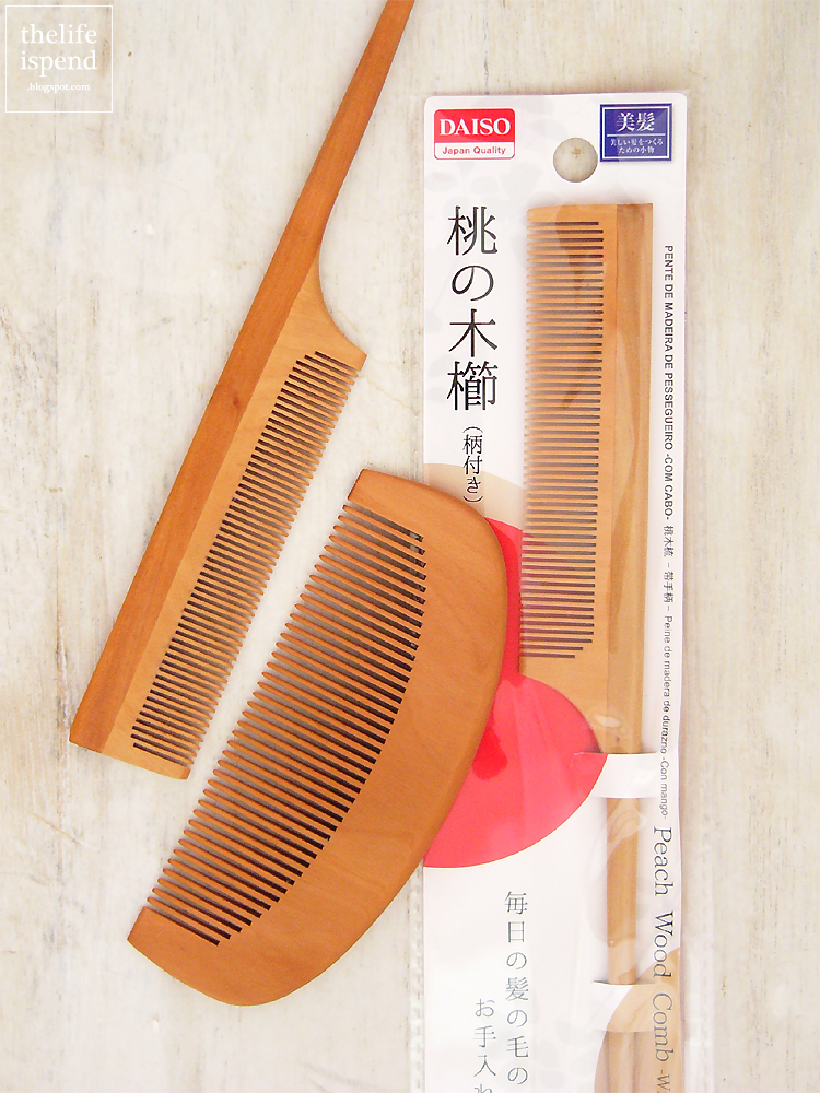 0422118 桃の木素材櫛57.6＊144.4ミリ